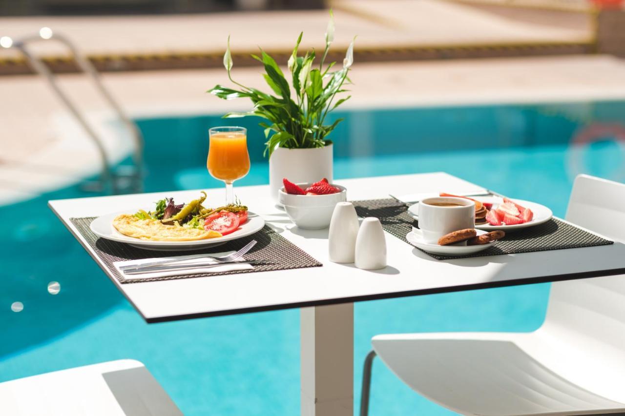 Welikehotel Triton Beach (Adults Only) كالا راتخاذا المظهر الخارجي الصورة